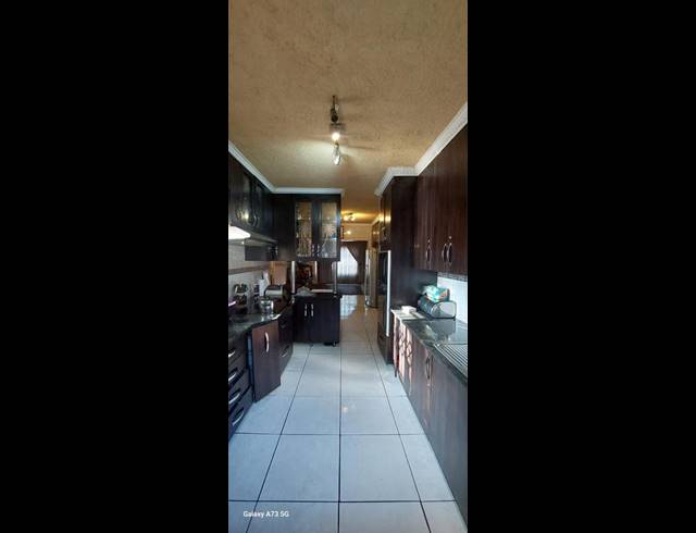 4 BEDROOM HOUSE FOR SALE IN THERESA PARK